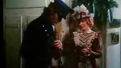 Subjek memutuskan untuk bermain dengan kucing yang indah free film bokep jepang