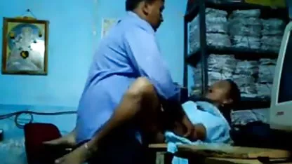 Nenek-nenek ejakulasi di situs video dewasa jepang muka